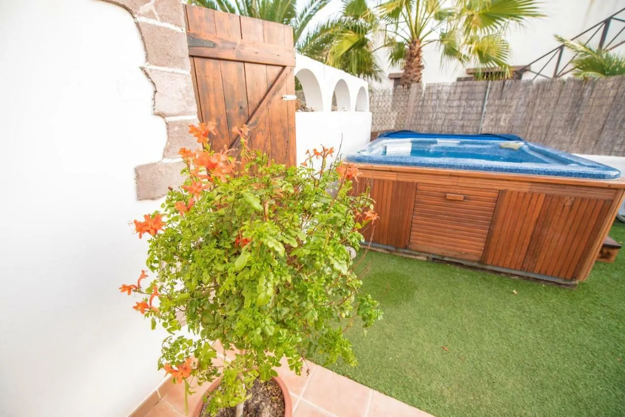 VillaTommy Lajares Villa